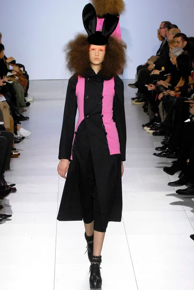Look 15